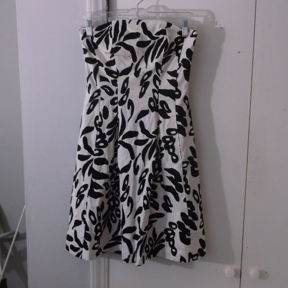 White House Black Market Dresses & Skirts - White House Black Market Strapless Dress 0